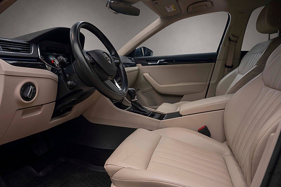 Skoda Superb 12 of 30