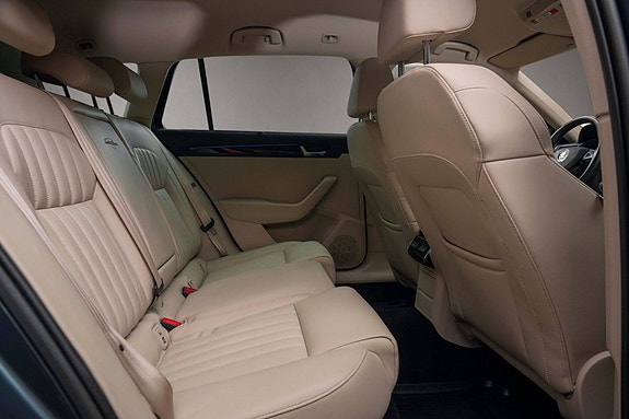 Skoda Superb 18 of 30