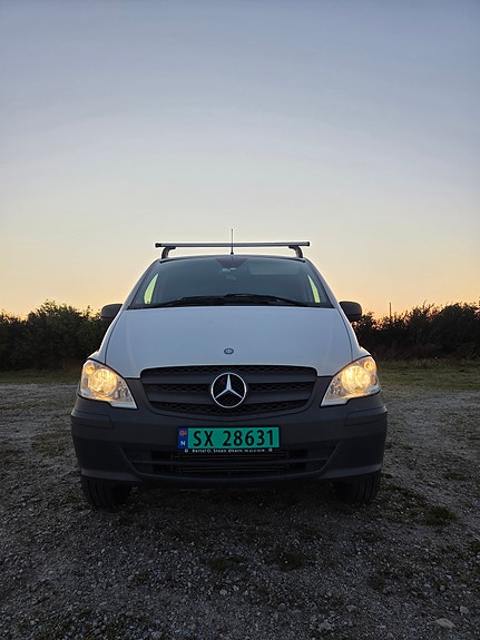 Mercedes-Benz Vito 113 2 of 11
