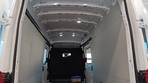 Ford Transit 9 of 30
