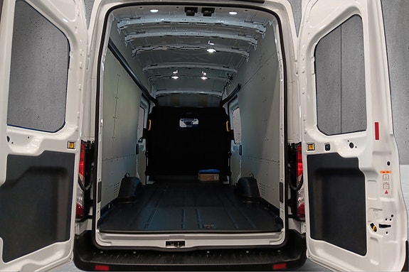 Ford Transit 23 of 30