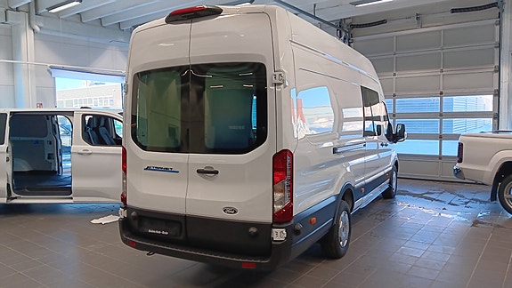 Ford Transit 25 of 30