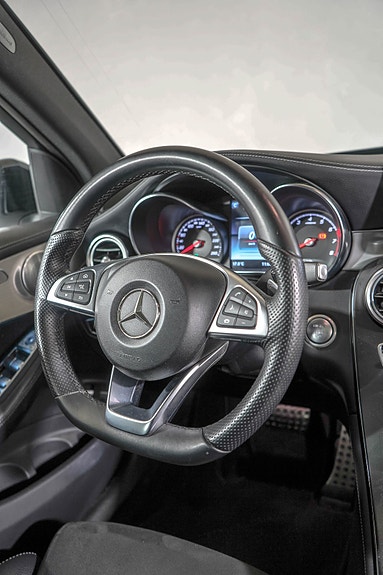 Mercedes-Benz GLC350 e 21 of 30