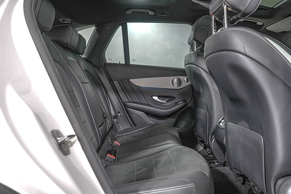 Mercedes-Benz GLC350 e 12 of 30