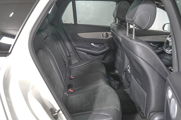 Mercedes-Benz GLC350 e 13 of 30