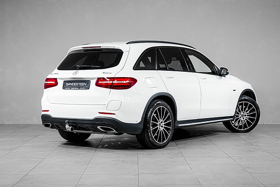 Mercedes-Benz GLC350 e 4 of 30