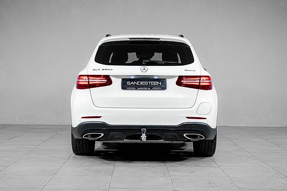 Mercedes-Benz GLC350 e 6 of 30