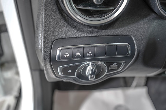 Mercedes-Benz GLC350 e 15 of 30