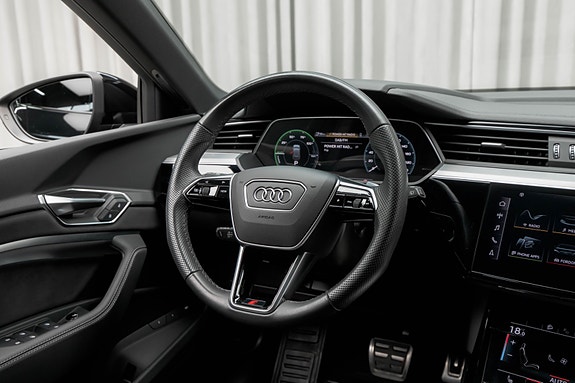 Audi Q8 e-tron 22 of 30