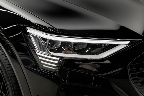 Audi Q8 e-tron 5 of 30