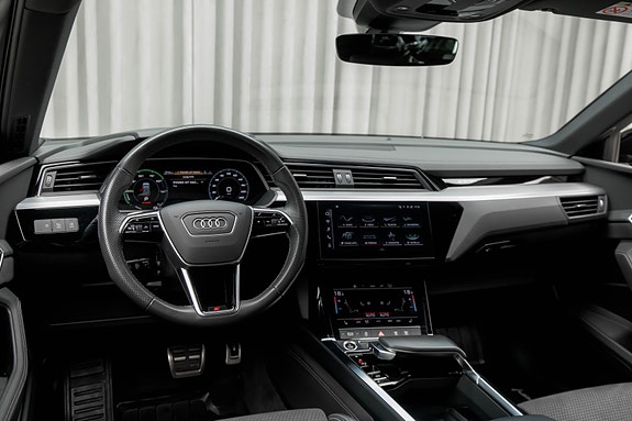 Audi Q8 e-tron 20 of 30