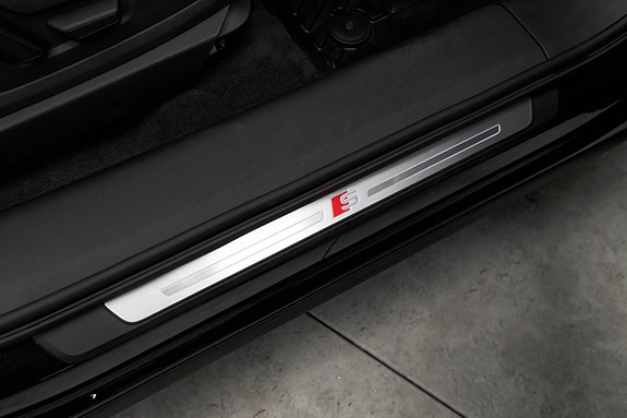 Audi Q8 e-tron 17 of 30