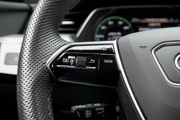 Audi Q8 e-tron 29 of 30