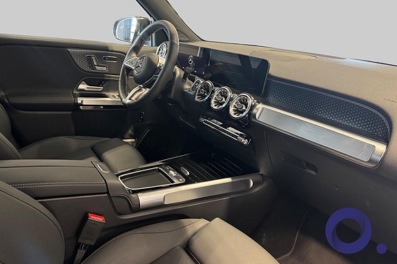 Mercedes-Benz EQB300 14 of 17