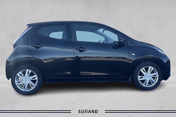 Toyota Aygo 6 of 28