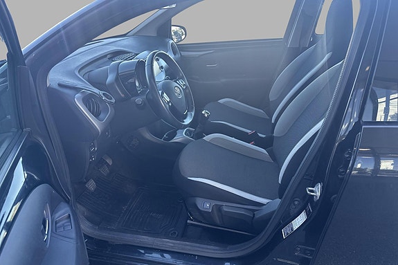 Toyota Aygo 11 of 28