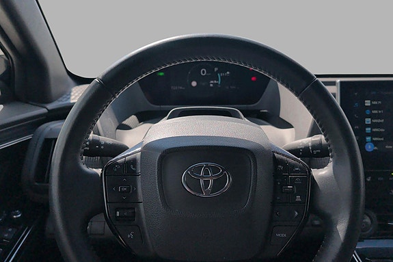 Toyota bZ4X 5 of 5