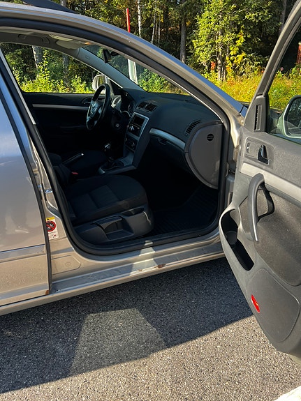Skoda Octavia 7 of 11