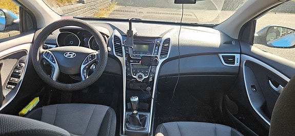 Hyundai i30 9 of 13