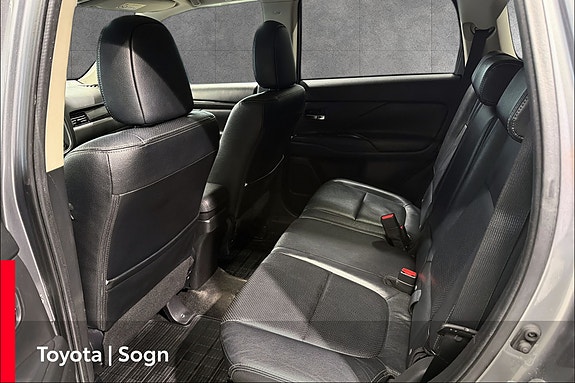 Mitsubishi Outlander 16 of 21