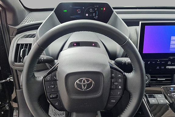 Toyota bZ4X 5 of 5