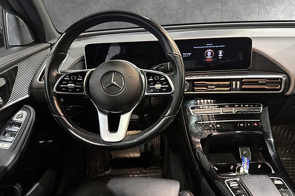 Mercedes-Benz EQC400 13 of 28