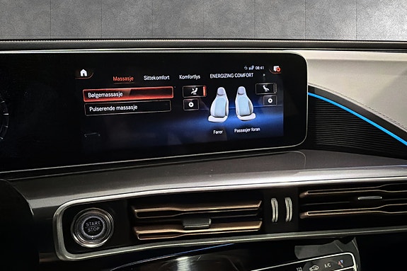 Mercedes-Benz EQC400 17 of 28