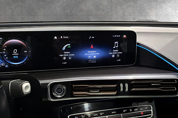 Mercedes-Benz EQC400 15 of 28