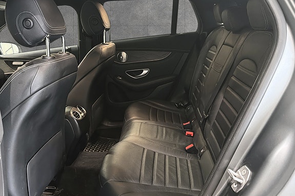 Mercedes-Benz EQC400 22 of 28