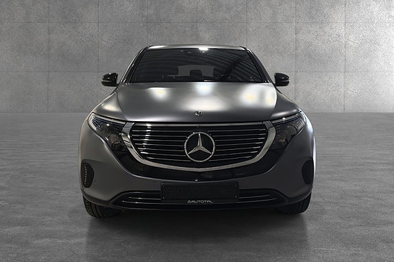 Mercedes-Benz EQC400 2 of 28