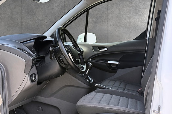 Ford Transit Connect 15 of 30