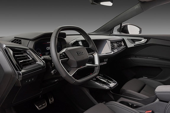 Audi Q4 e-tron 9 of 30
