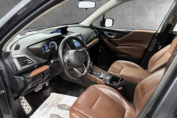 Subaru Forester 10 of 23