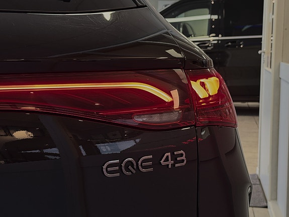 Mercedes-Benz EQE SUV 5 of 30