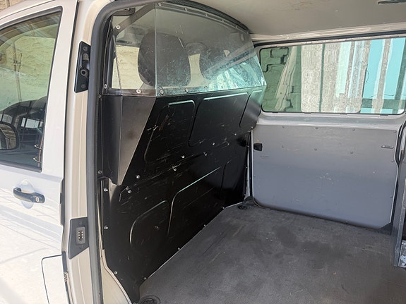 Volkswagen Transporter 18 of 22