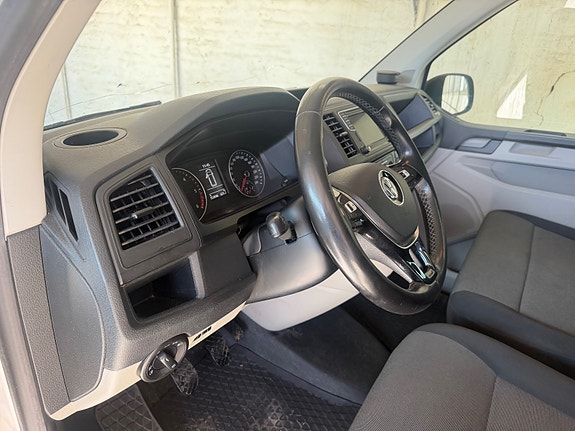 Volkswagen Transporter 9 of 22