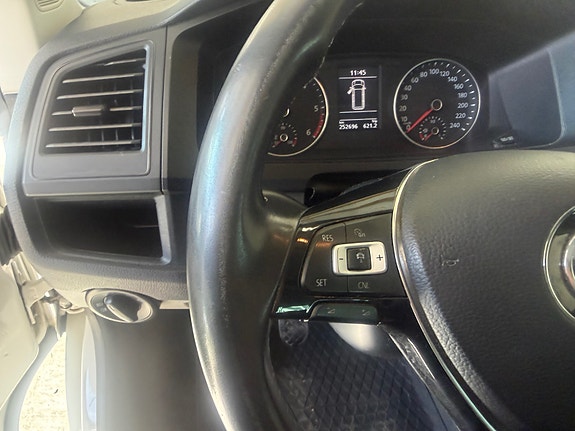 Volkswagen Transporter 11 of 22