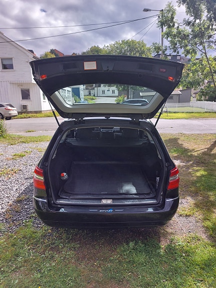 Mercedes-Benz E200 d 6 of 18