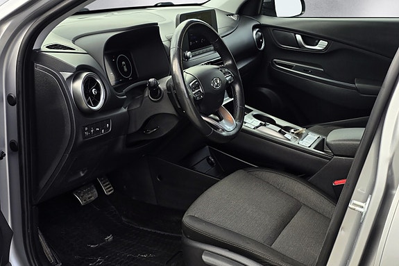 Hyundai Kona 16 of 30