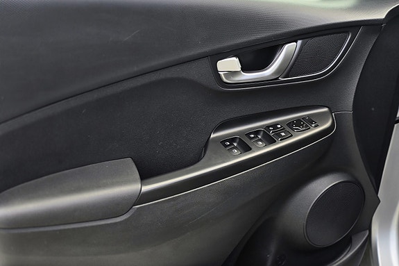 Hyundai Kona 30 of 30