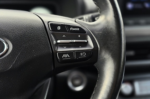 Hyundai Kona 26 of 30