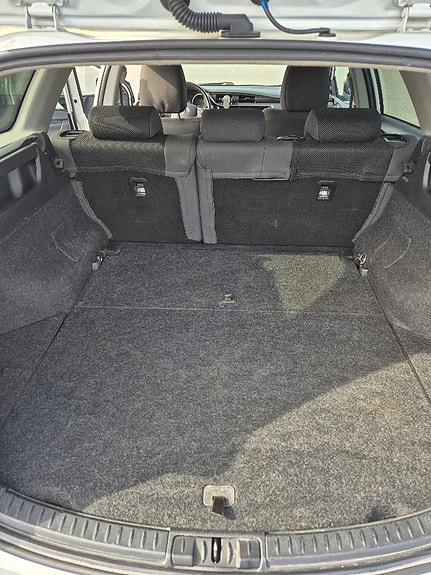 Toyota Auris 19 of 27