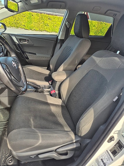 Toyota Auris 26 of 27