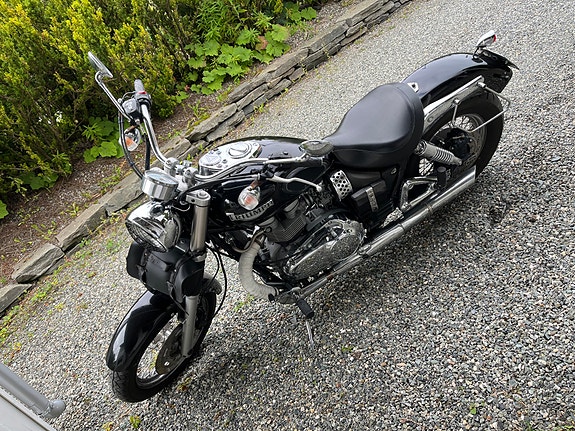 Triumph America 800 2 of 15