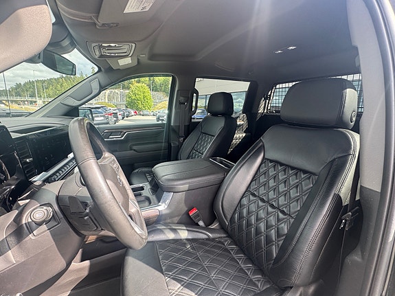 Chevrolet Silverado 1500 12 of 18