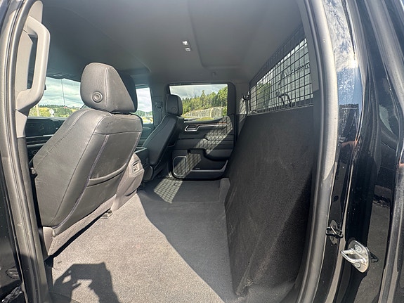 Chevrolet Silverado 1500 18 of 18