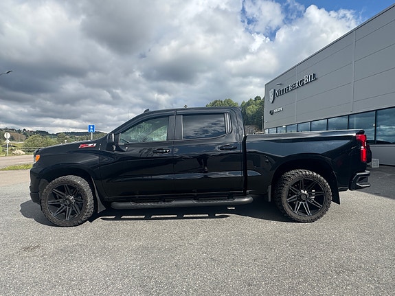 Chevrolet Silverado 1500 3 of 18
