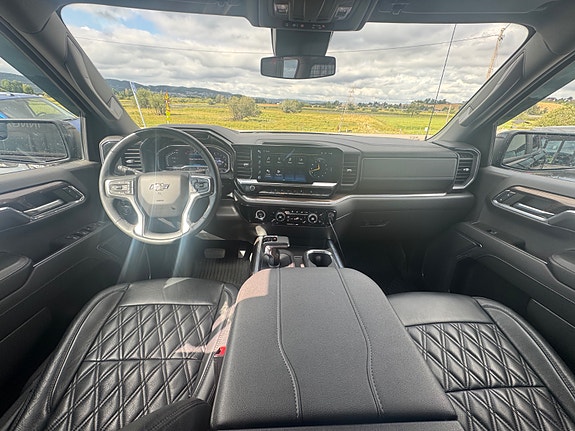 Chevrolet Silverado 1500 17 of 18