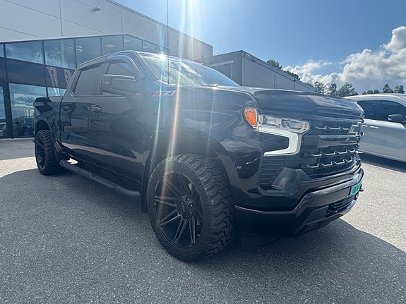 Chevrolet Silverado 1500 10 of 18