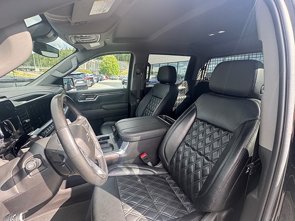 Chevrolet Silverado 1500 13 of 18